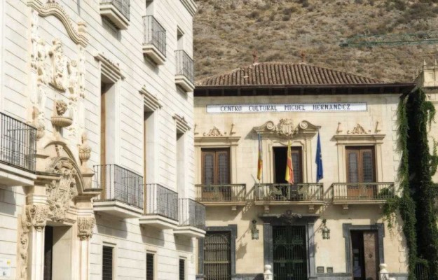 Orihuela licita la redacción y restauración de antigua sede de la Caja de Ahorros de Monserrate 