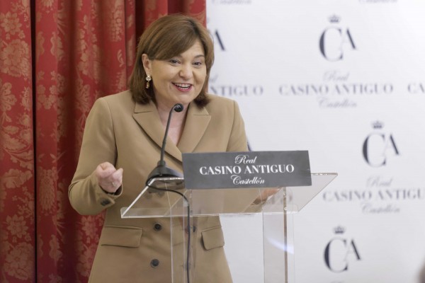 Bonig disputa el voto a Vox con rebajas fiscales y el discurso de la derecha 