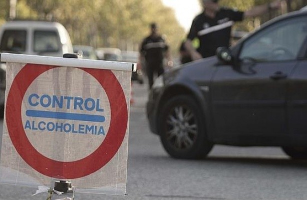 Un juzgado anula una multa de un conductor que dio positivo en drogas porque el análisis lo hizo un laboratorio privado