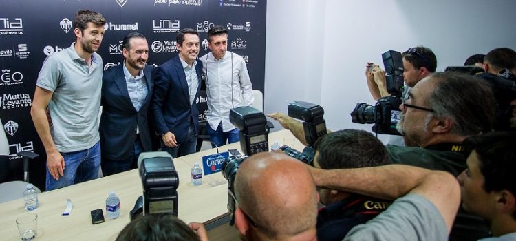 Ángel Dealbert, Vicente Montesinos, Jordi Bruixola y Pablo Hernández, a su llegada al Castellón. - 