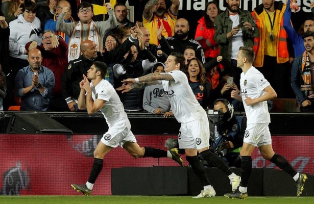 El Valencia impone su autoridad en el derbi