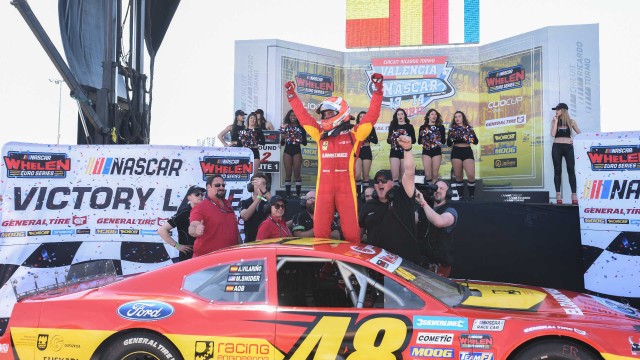 Ander Vilariño también gana la segunda carrera del Valencia NASCAR Fest