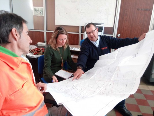 Carrasco (PP) ofrece reforzar la gestión ambiental y un plan de asfaltado de
caminos en Castelló