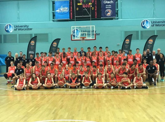 El II Campus Internacional Worcester- Valencia Basket termina con un nuevo éxito