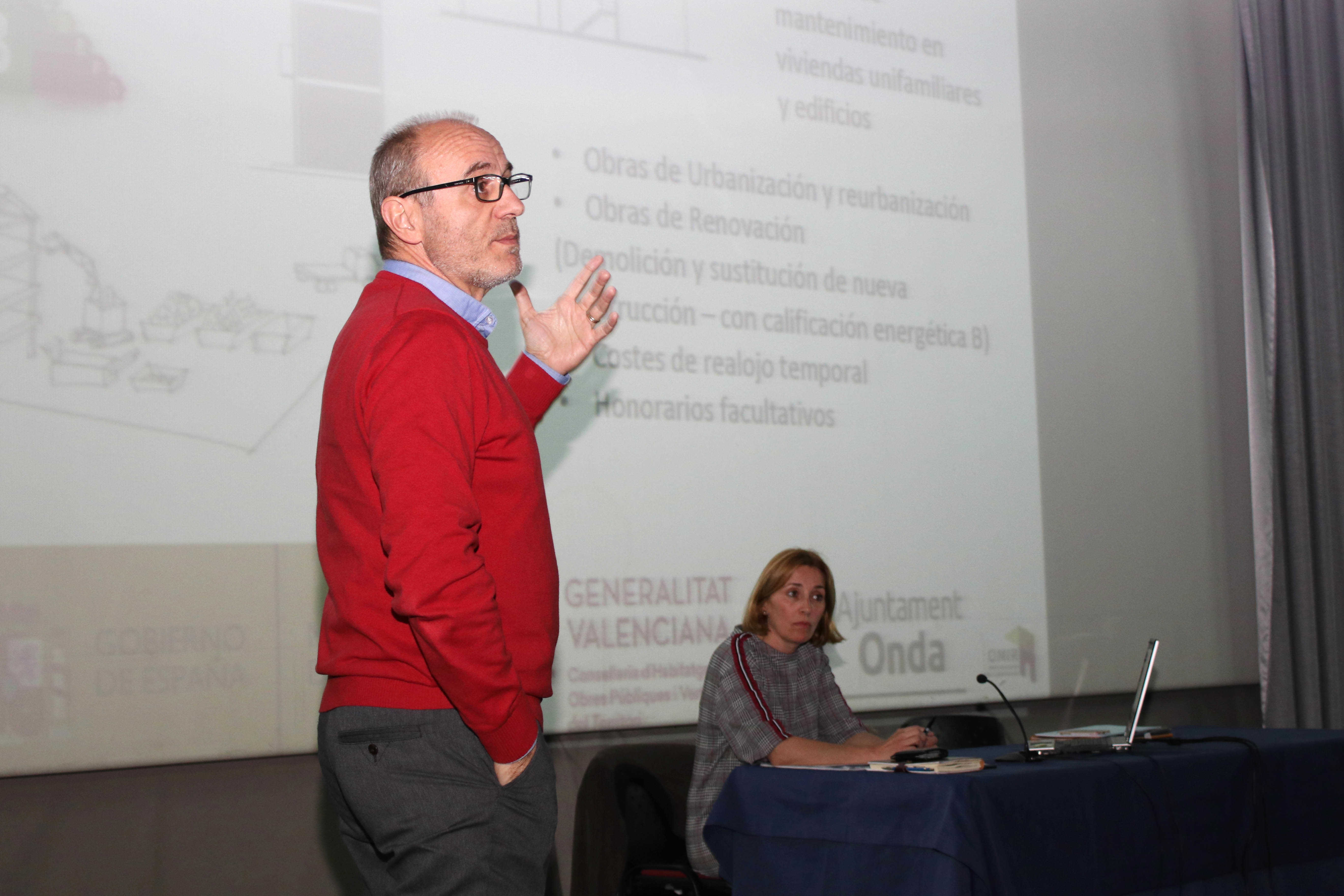 Onda informa a profesionales, técnicos y vecinos de la convocatoria de ayudas para rehabilitación