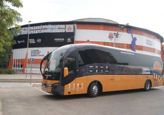 Valencia Basket estrena autobús de Ríos Levante para la temporada 2017-18