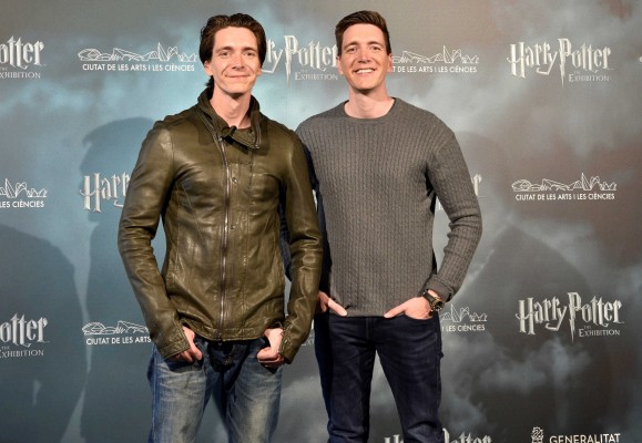 Los gemelos Wesley de Harry Potter aprenden a cocinar paella valenciana