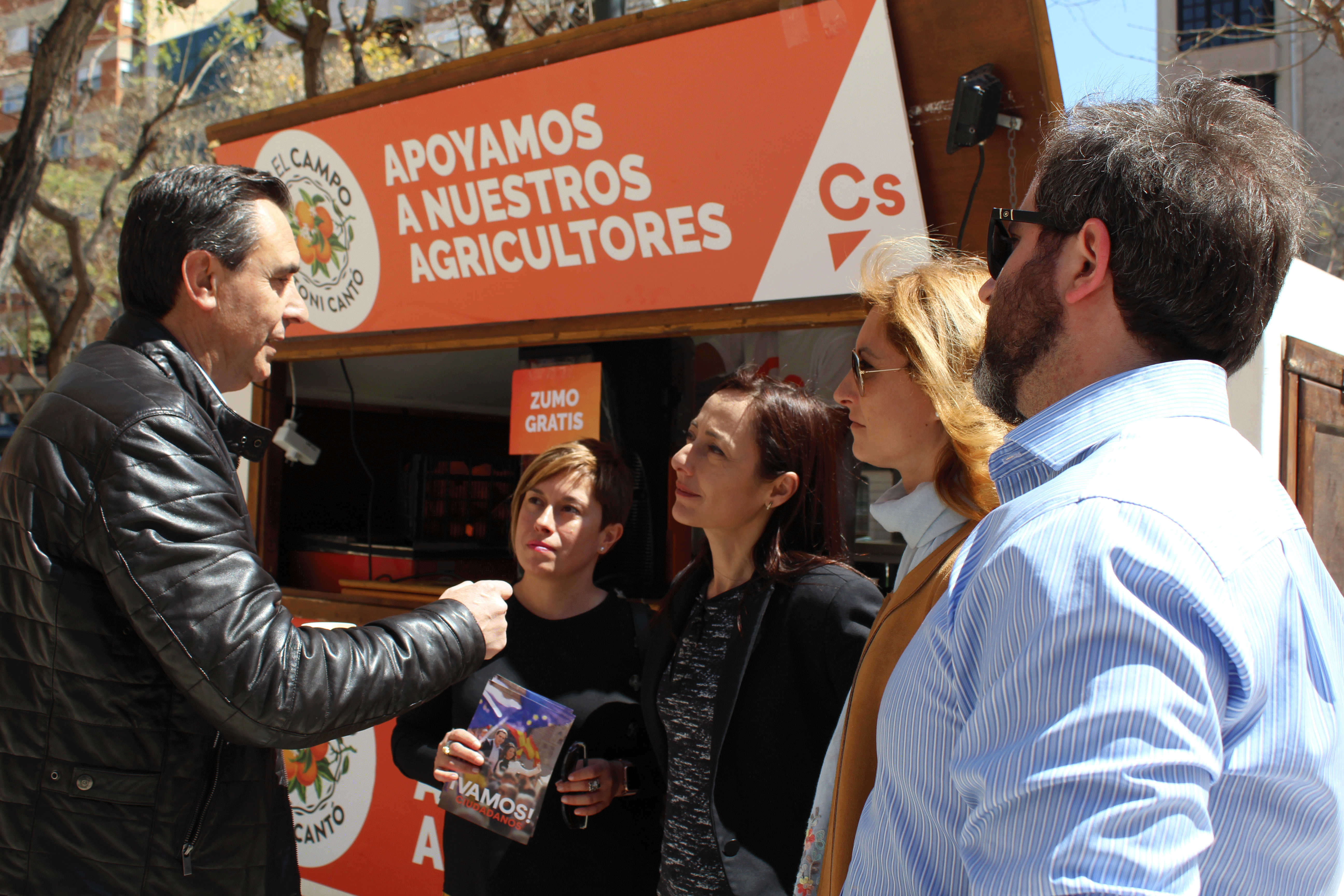 Ciudadanos inicia la campaña invitando a Sánchez 