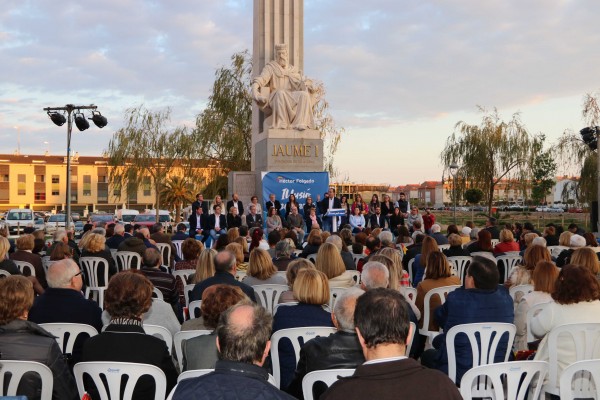 Folgado (PP) apela a bajar impuestos en Vila-real y a dotarla de más limpieza en el debut de su lista