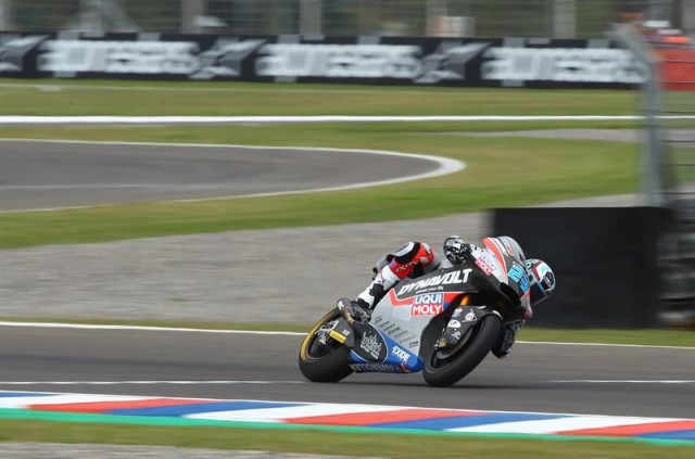 Schrotter recupera el primer puesto en la última vuelta

