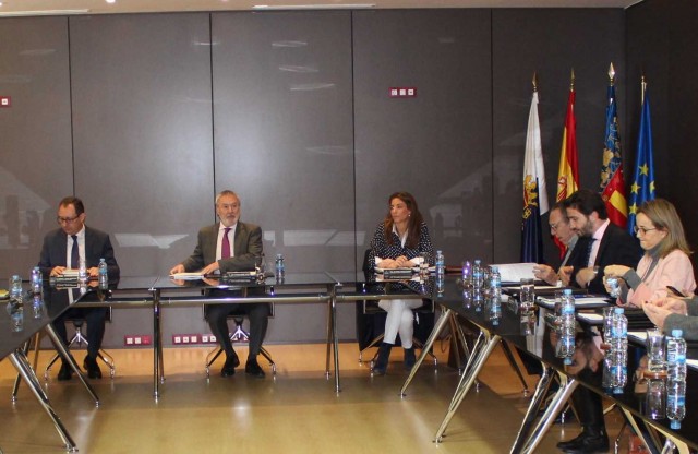 El Puerto valida la mejora de la nave antigraneles y ratifica su plan de reordenación urbanística