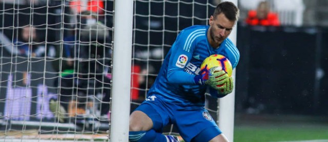 Neto afirma que el Valencia todavía no está en semifinales