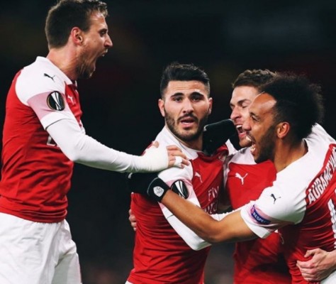 El Arsenal encarrila su pase y se perfila como rival del Valencia 