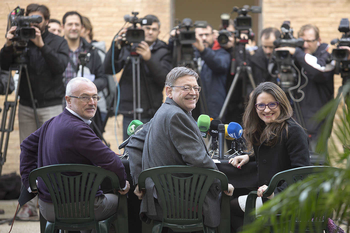 Montiel, Puig y Oltra, durante la reedición de los acuerdos del Botànic. Foto: MARGA FERRER - 