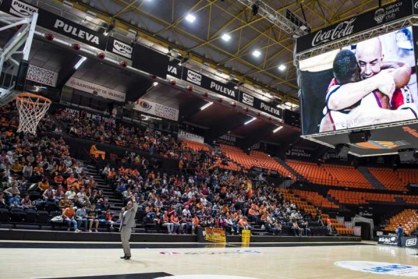 Los aficionados podrán ver el segundo partido en el marcador gigante de la Fonteta