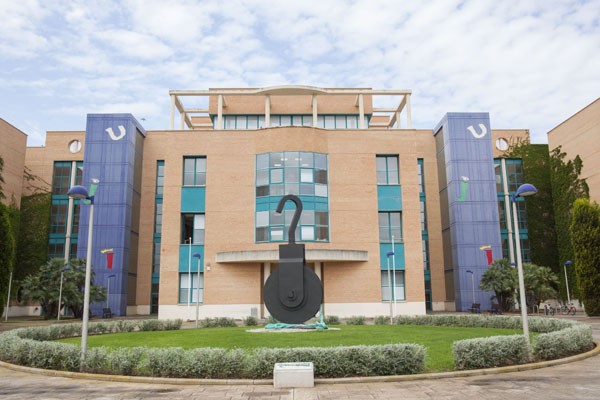 El Claustro de la UJI aprueba por unanimidad comenzar la reforma de los Estatutos