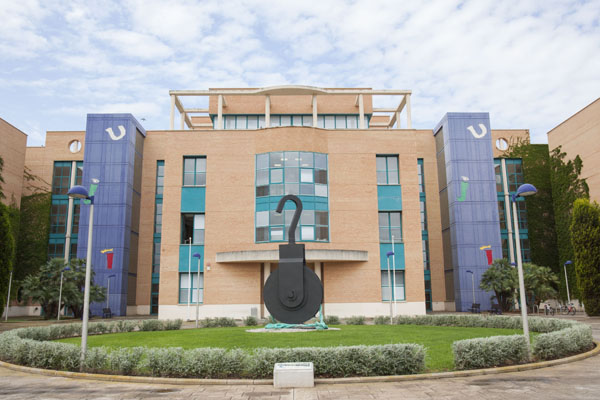 El Claustro de la UJI aprueba por unanimidad comenzar la reforma de los Estatutos