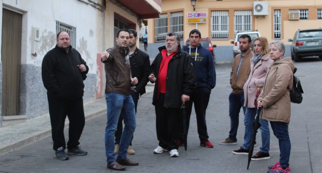 Ximo Huguet se compromete a reurbanizar el barrio El Castillo y a la mejora del parque infantil