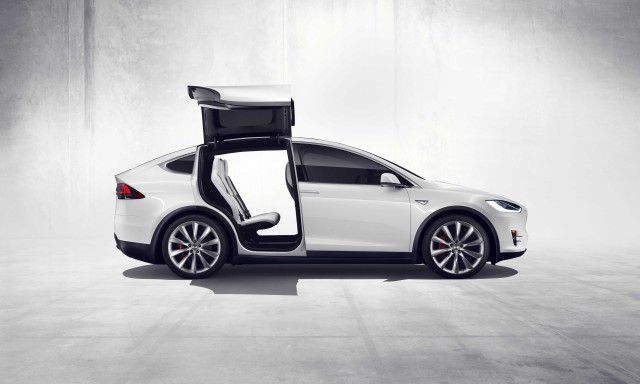 El Corte Inglés venderá los vehículos de Tesla en Lisboa y Madrid

