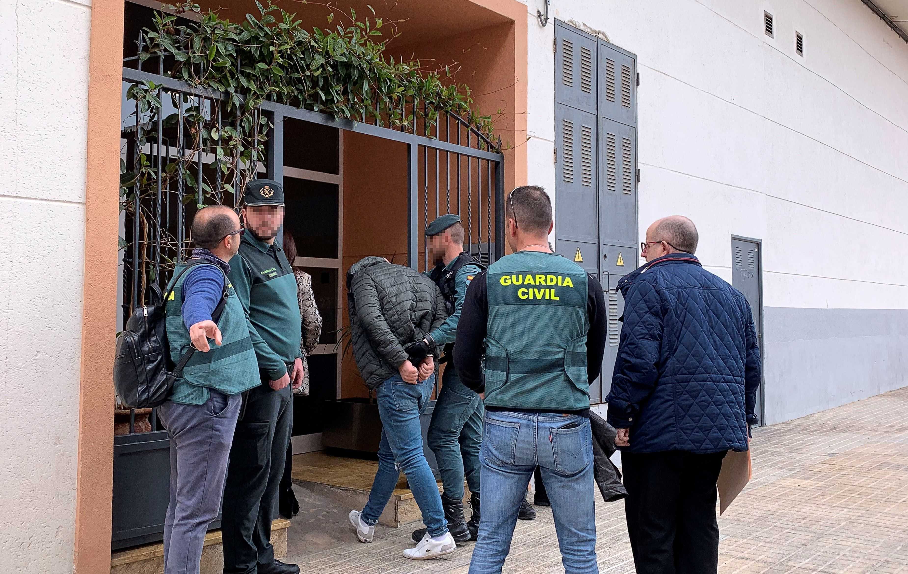 Prisión para el vecino de Vinaròs detenido por la muerte de su pareja, que enterró en Ulldecona