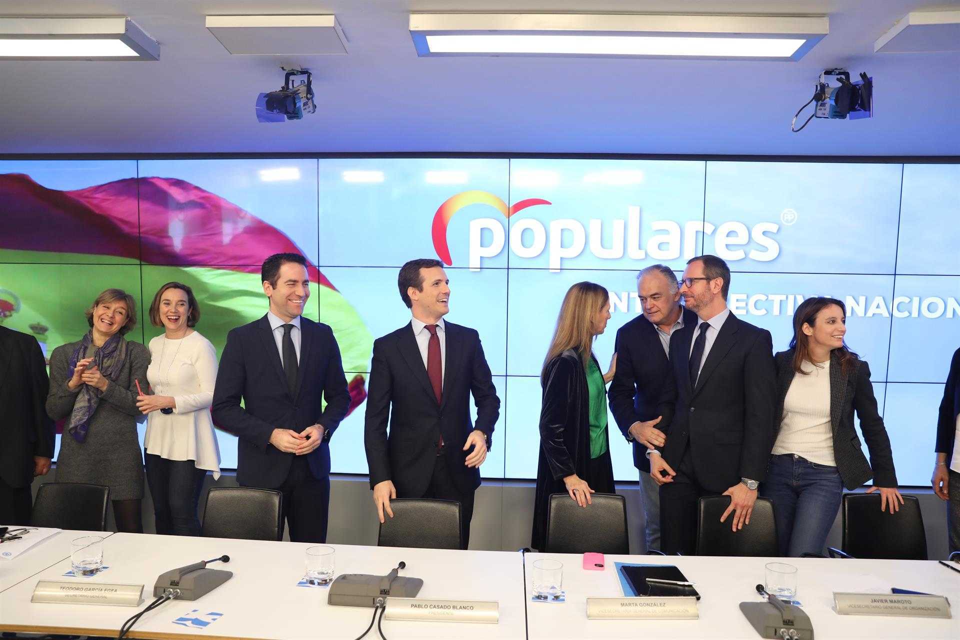 Casado propone un paquete para reforzar el Estado en las CCAA