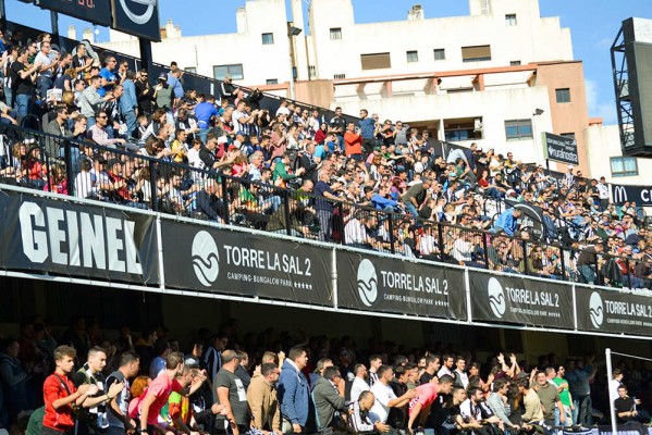 El Castellón fletará autobuses gratuitos a abonados albinegros para apoyar al equipo en Alcoi