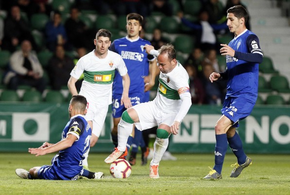 Al Elche se le queda corta la Liga