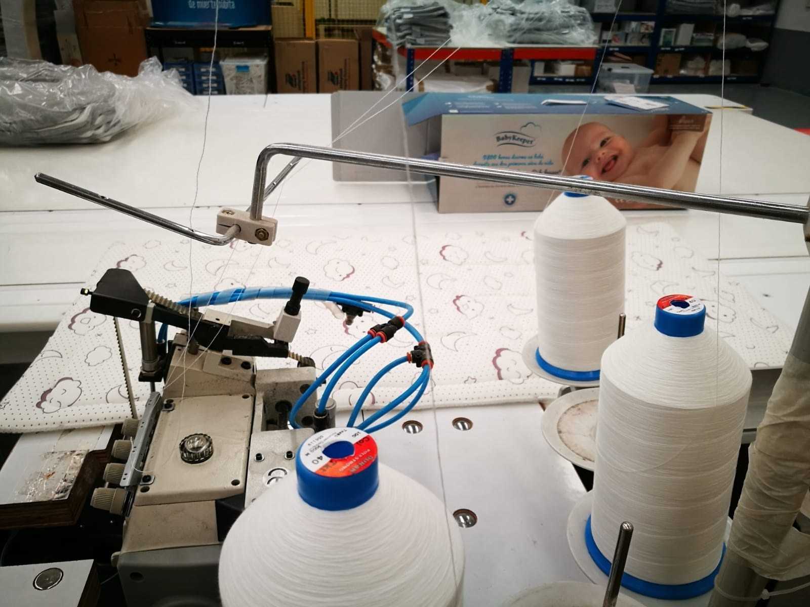 Lanzan un colchón que inhibe erupciones en la piel de los bebés y cambia de color con la fiebre