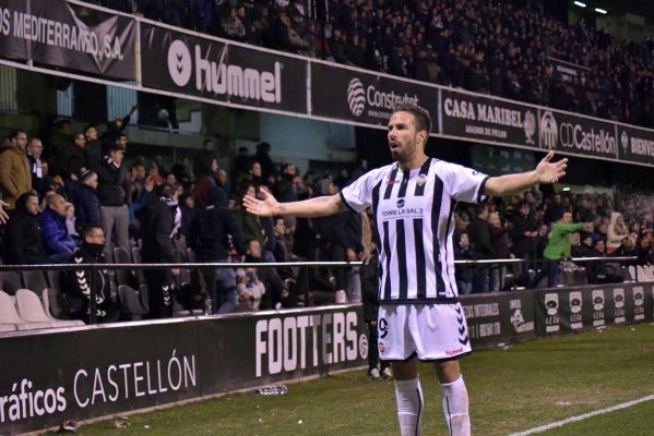 El Castellón recibe al Olot con la obligación de ganar