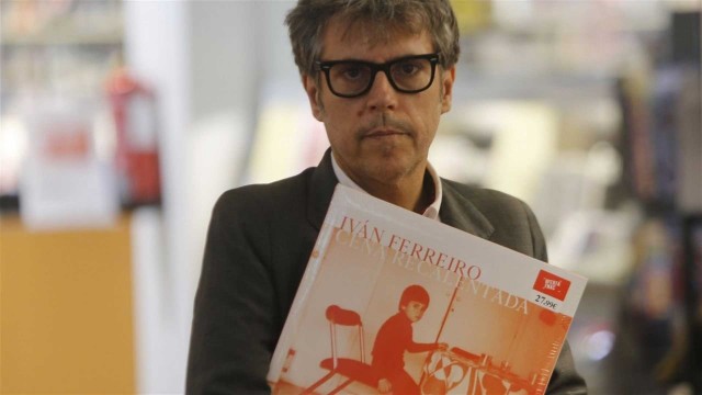 Iván Ferreiro homenajea a Golpes Bajos en el Palau de la Música