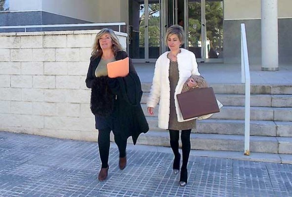 La Audiencia juzga a una exedil del PP de Ibi por favorecer a familiares con fondos del polideportivo