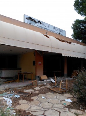 La Generalitat derribará la Residencia Tiempo Libre de Sant Joan, que iba a ser la sede de la UCAM con el PP