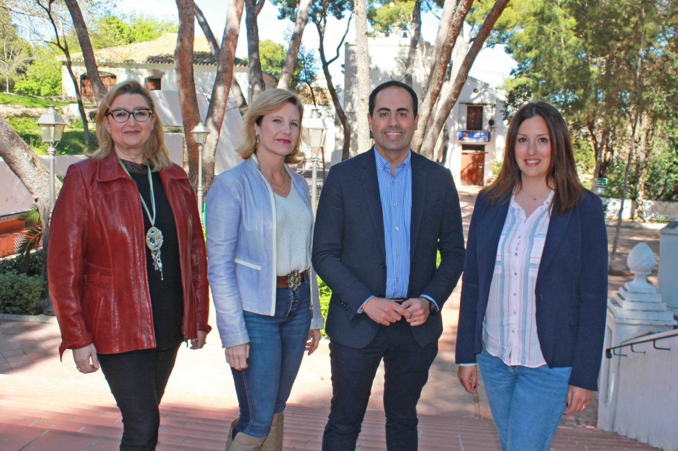 Ana Mezquita, Beatriz Serra, Héctor Folgado y Maria Olucha, en el Termet. - 
