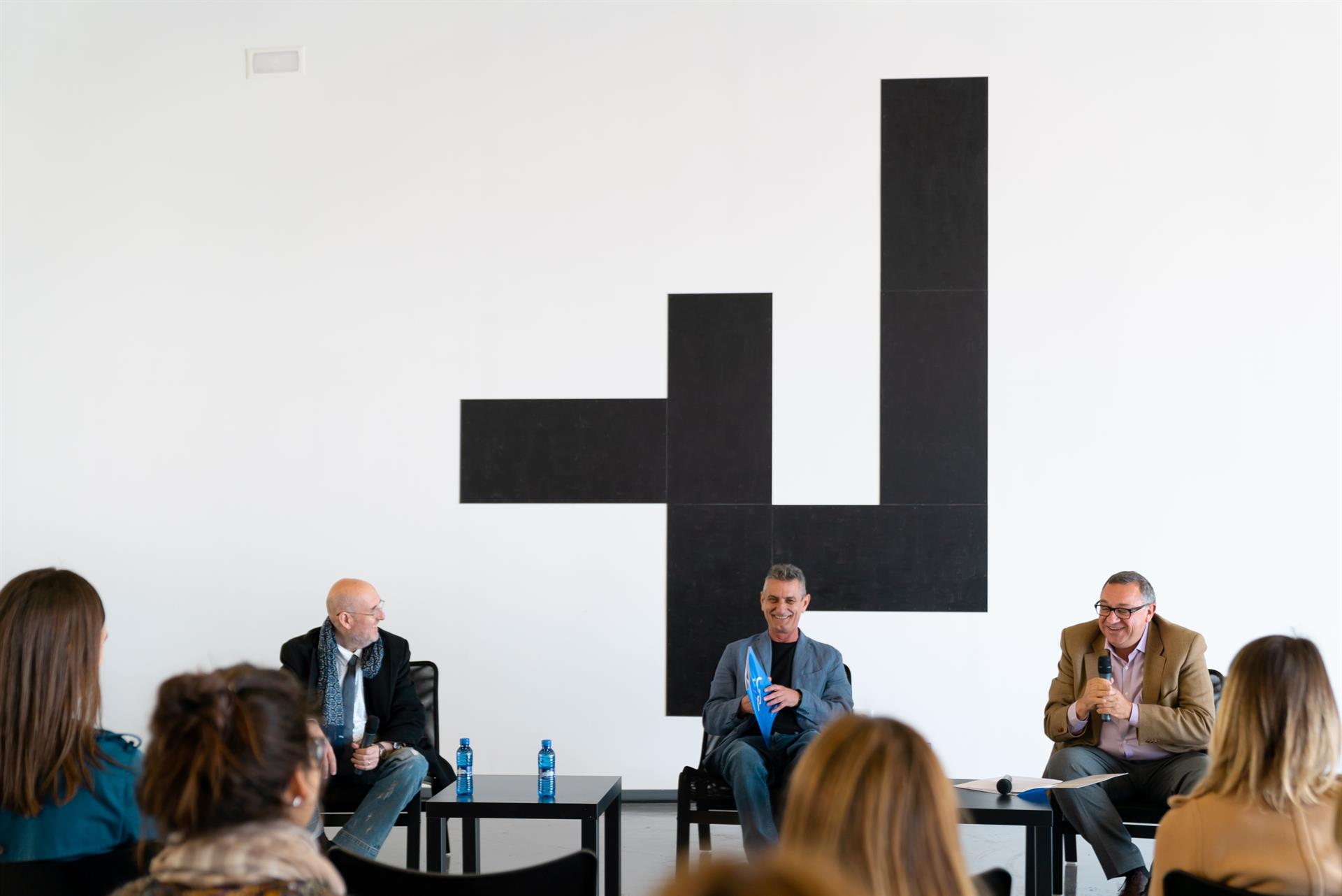 José Sanleón levanta su 'catedral del mar' en La Base