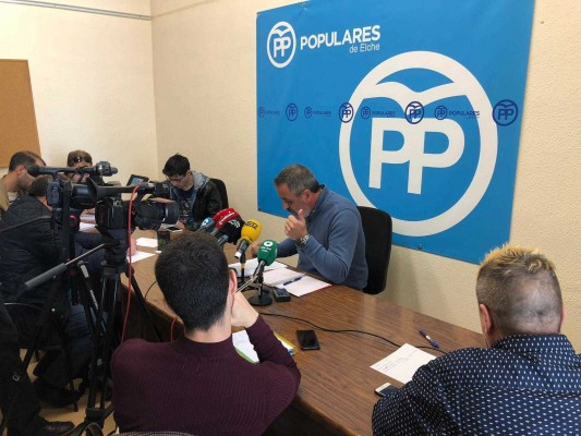 El PP denuncia que el Tripartito utiliza el dinero público para hacer un informe que los funcionarios le niegan