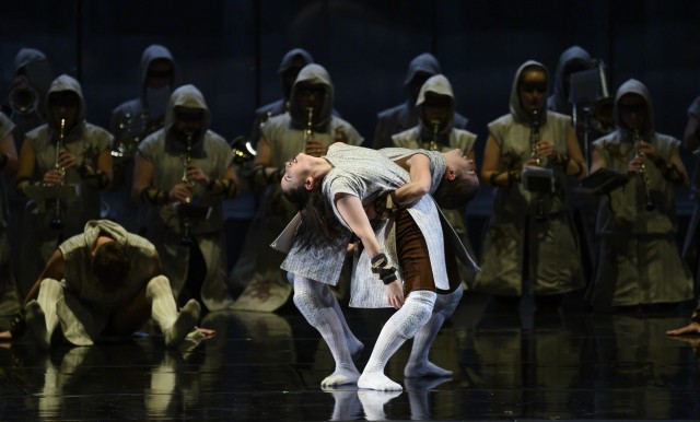 'Animal de Séquia': l'obra de dansa de Sol Picó inspirada en el folklore valencià