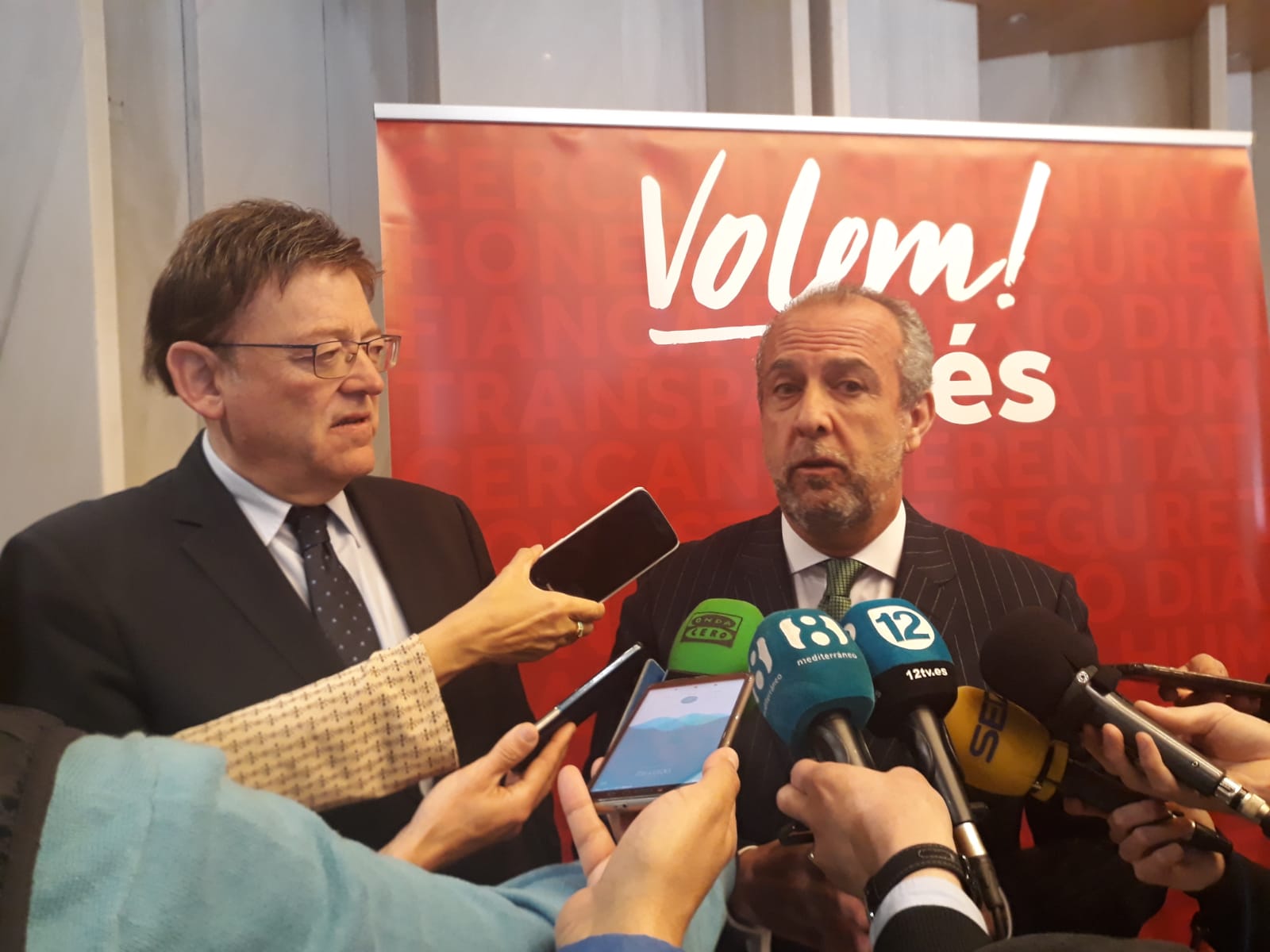 El presidente de la Generalitat, Ximo Puig, y el presidente de CEV Alicante, Perfecto Palacio. - 