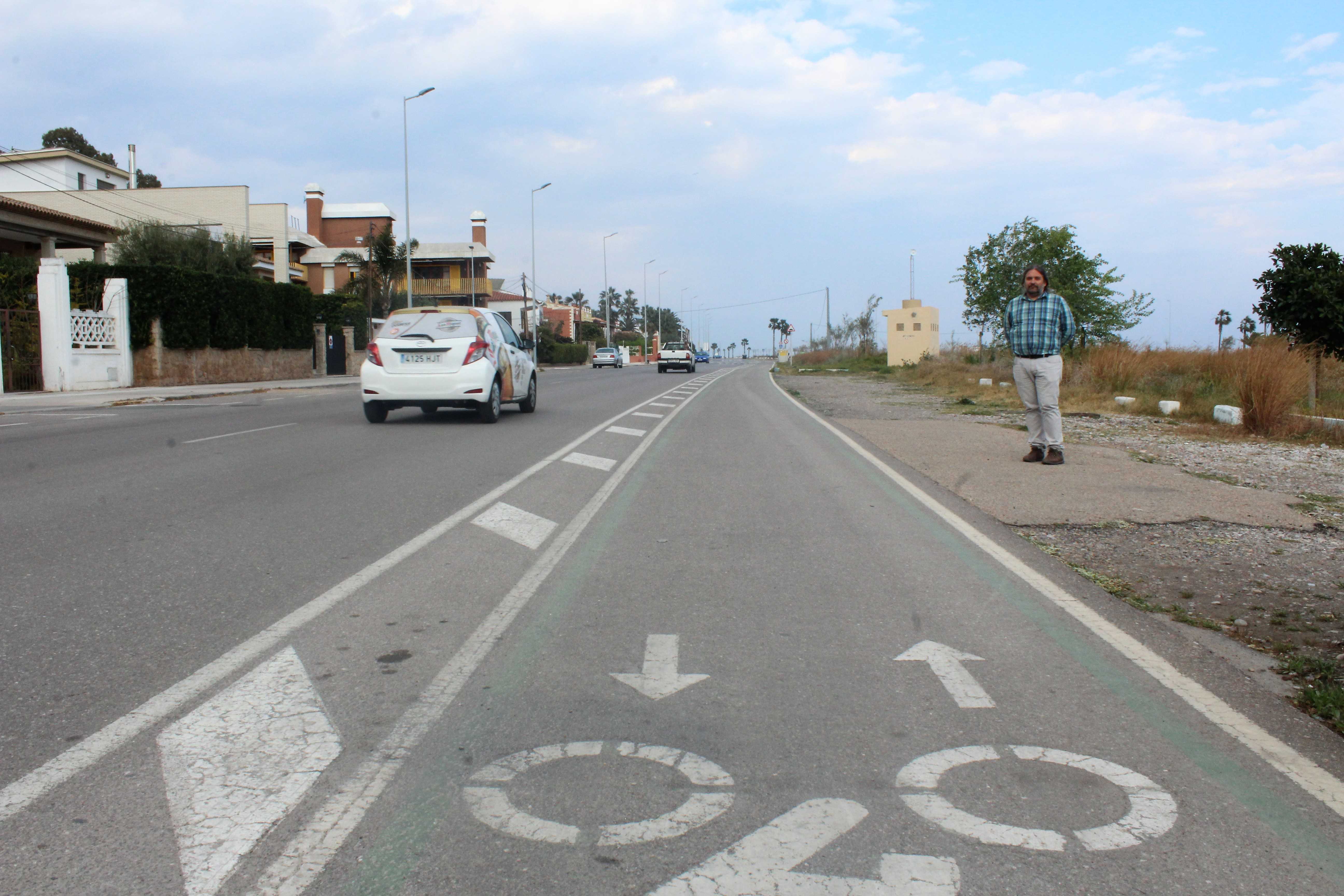 Burriana baraja tres opciones para remodelar y mejorar el carril bici en la Avinguda Mediterrània