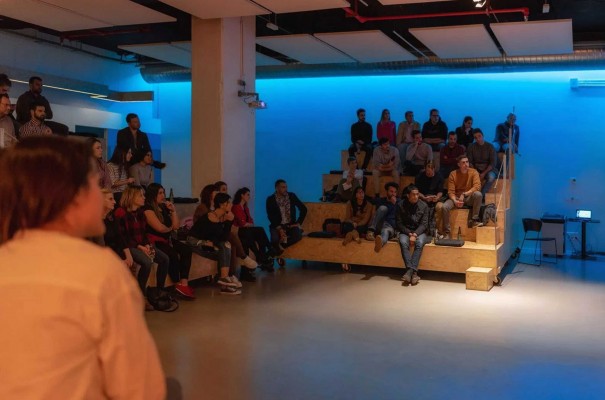Nunca es tarde para emprender en internet: ULab acoge un curso para parados mayores de 50