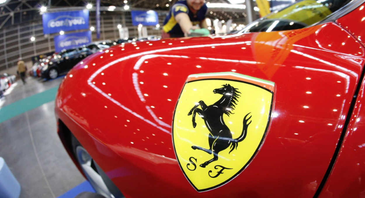 El Salón del Vehículo de Ocasión acoge una convención europea de coches personalizados