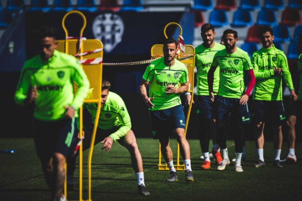 Paco López descarta a Oier, Vukcevic y Pedro López para viajar a Bilbao