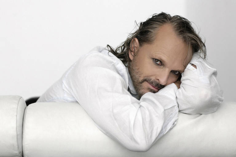 Miguel Bosé visita València para presentar su último álbum 'MTV Unplugged'
