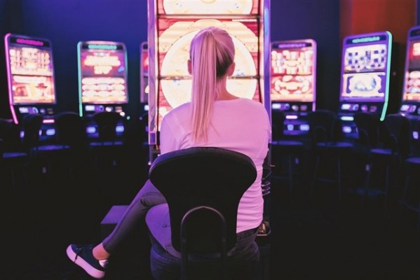 Patim insta al Gobierno a prohibir la publicidad sobre juego en los medios de comunicación