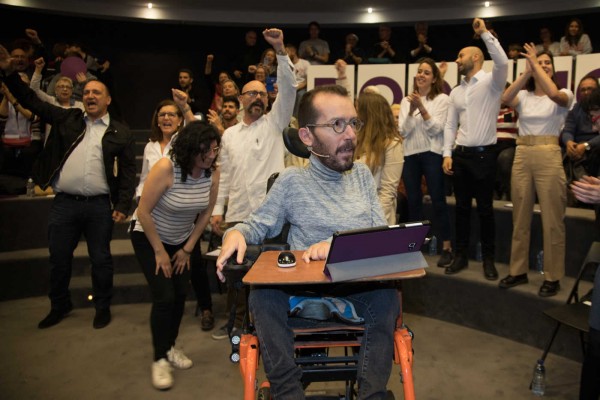 Echenique promete destituir a Goirigolzarri como presidente de Bankia si Podemos gobierna