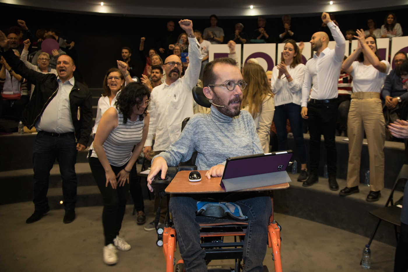 Echenique promete destituir a Goirigolzarri como presidente de Bankia si Podemos gobierna