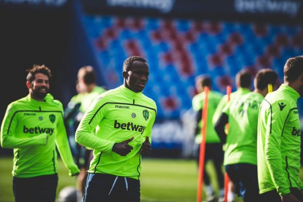 Los lesionados Oier y Dwamena se suman al sancionado Chema