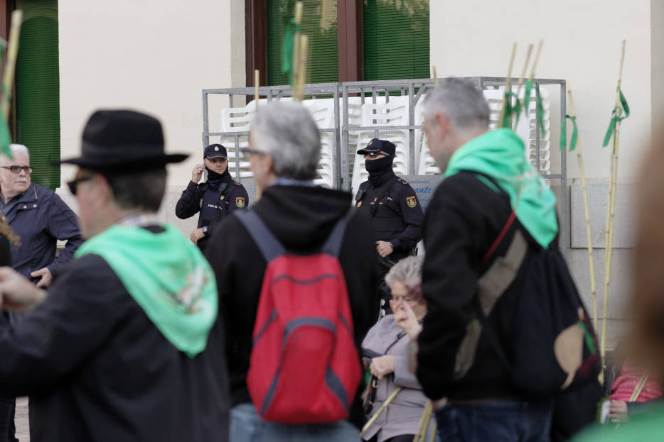 Orden de internamiento para tres de los menores detenidos por la agresión sexual a otra menor