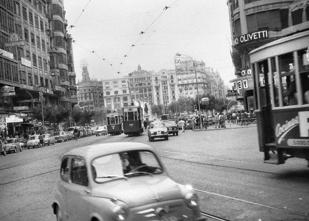 Una exposició homenatja la transformació de València vista pel fotògraf Francesc Jarque