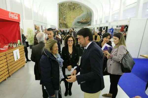La Feria del Libro en Séneca busca ser parte del tejido cultural de Alicante

