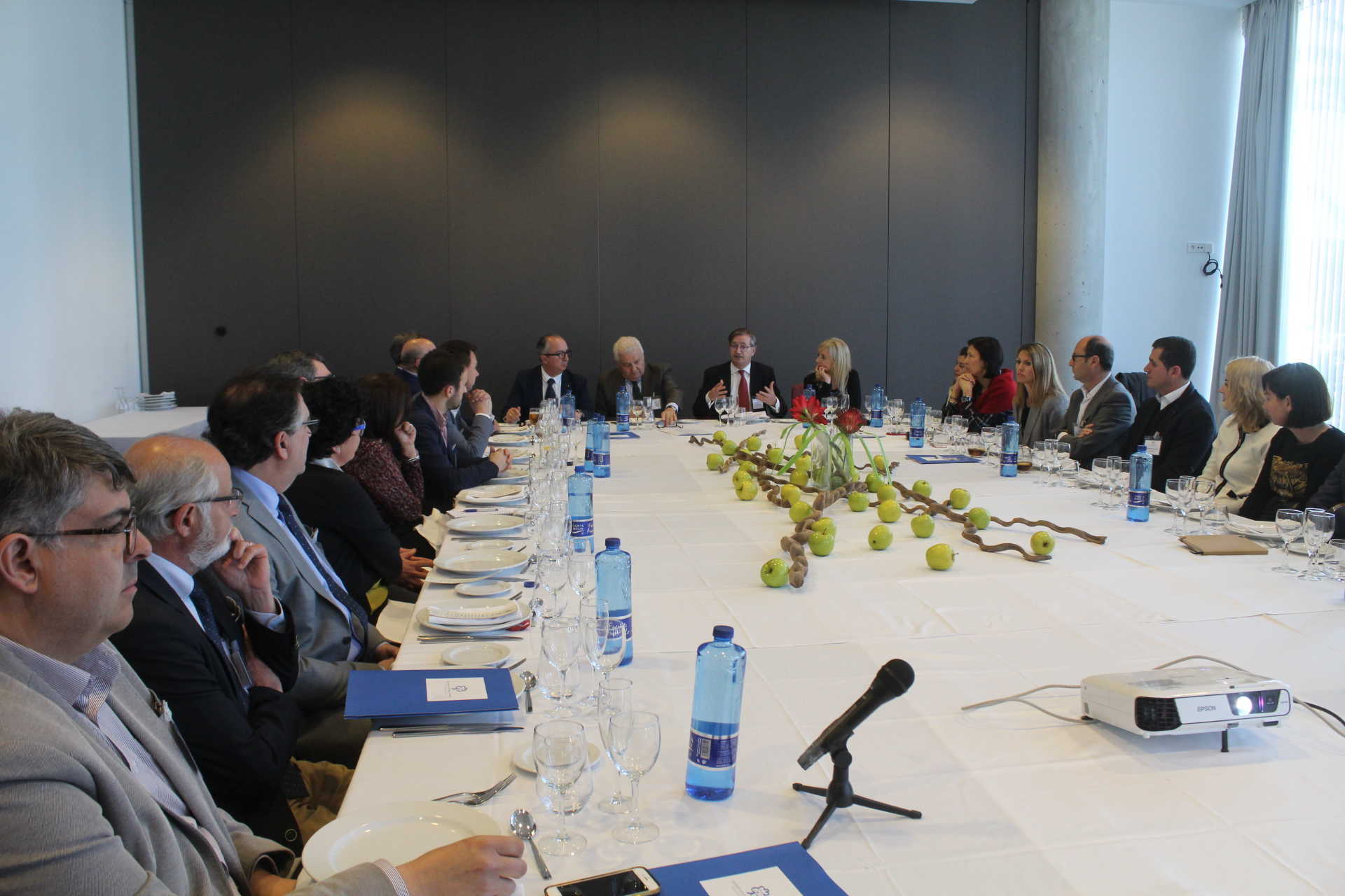 Aefa y PwC tratan el potencial de alianzas en empresas familiares como fórmula para su crecimiento
